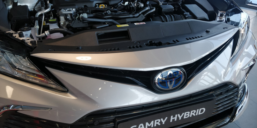 Toyota Camry hybridi | Rinta-Joupin Autoliike