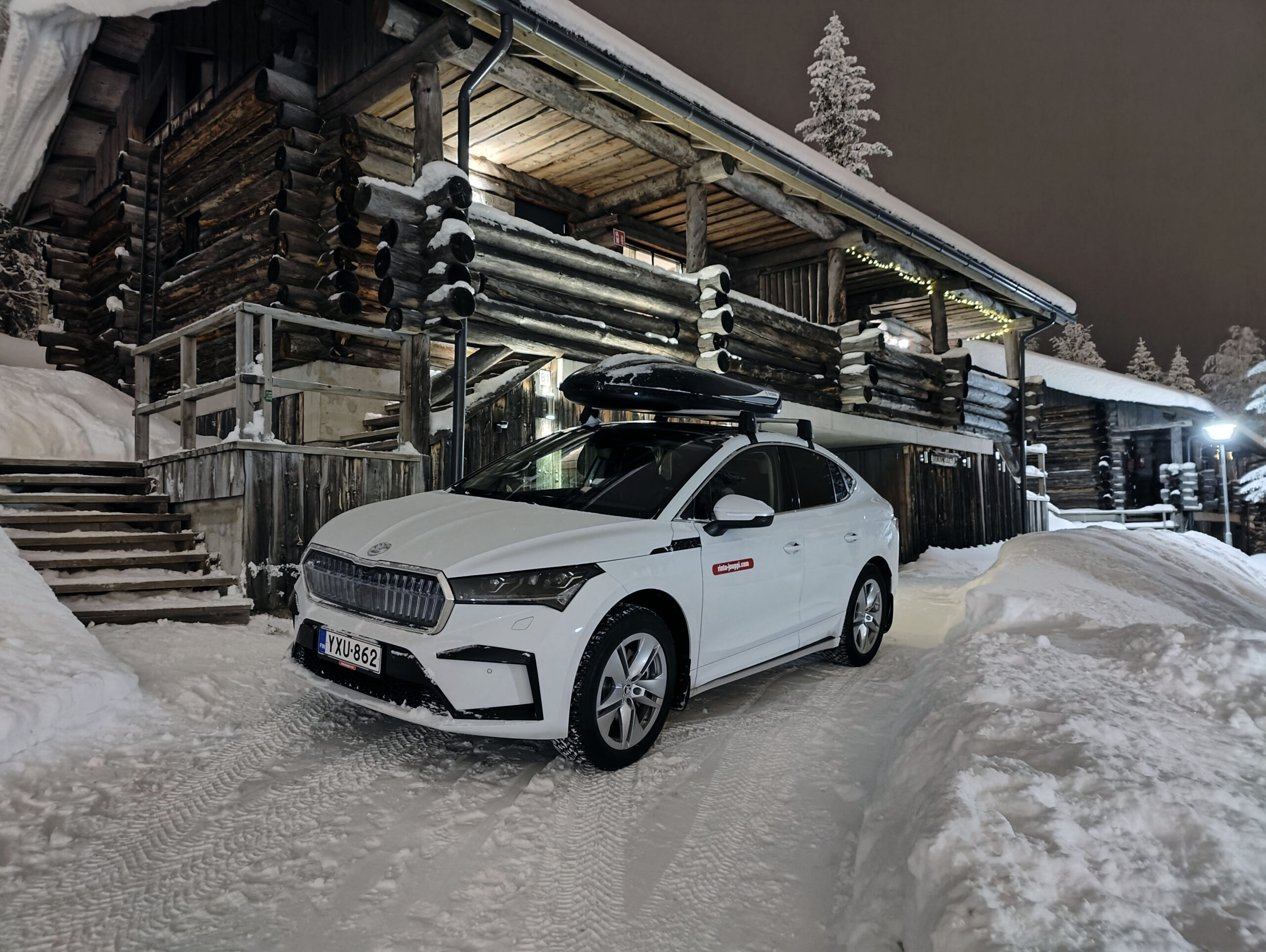 Sähköauto-Lappi-mekaanikko-Joonas Heikkilä-perheloma-skoda enyaq-talvi