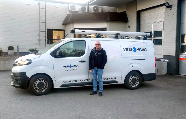 Jani Vainio-Vesi-Vasa-yrittaja-pakettiauto-työauto