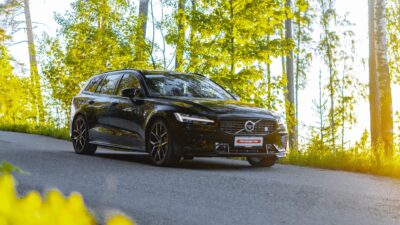 Volvo V60-farmari-tuontiauto-kesa
